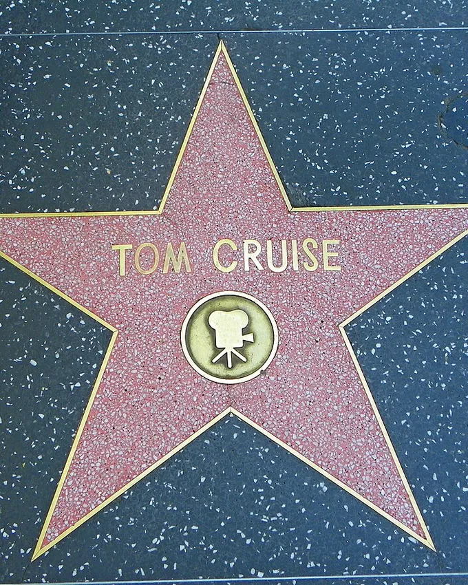 How Old Was Tom Cruise in Top Gun? Age and Role Details